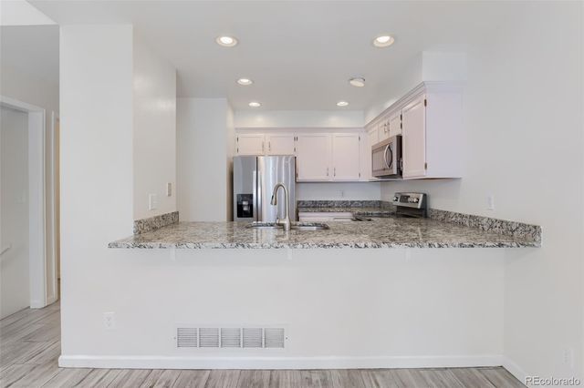 2892 W Long Circle B, Littleton, CO 80120