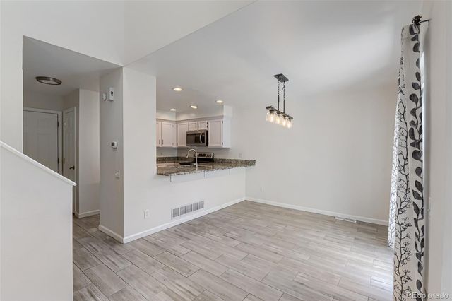 2892 W Long Circle B, Littleton, CO 80120