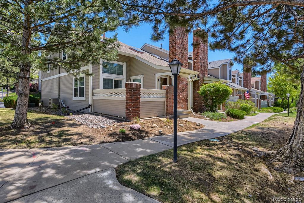 2892 W Long Circle B, Littleton, CO 80120