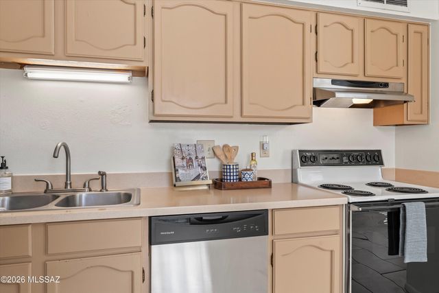 1868 W Record Street, Tucson, AZ 85705