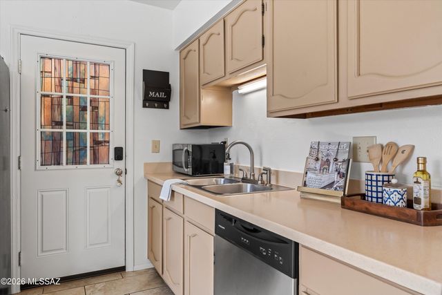 1868 W Record Street, Tucson, AZ 85705