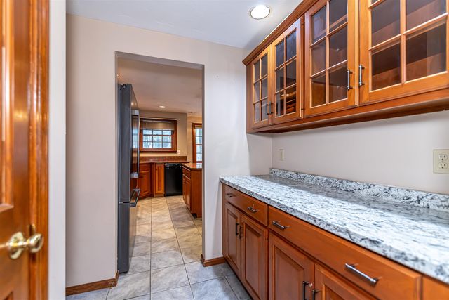 6 Abbey Road, Bow, NH 03304