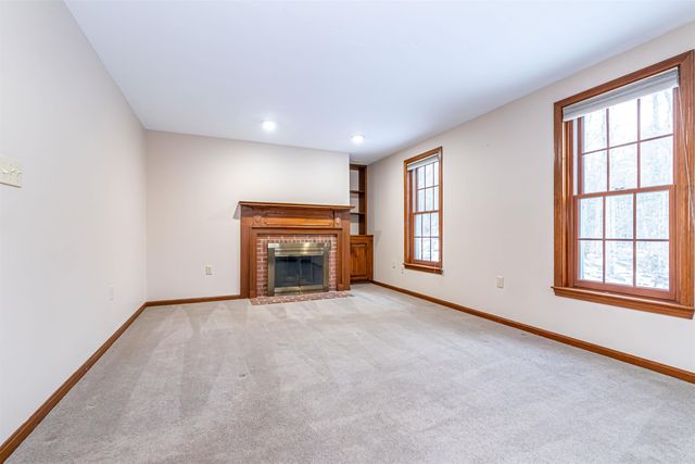 6 Abbey Road, Bow, NH 03304