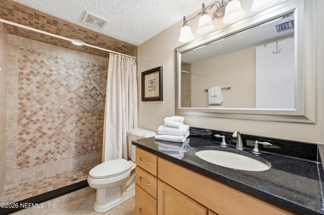 27 VILLAGE DEL LAGO Circle, St. Augustine, FL 32080