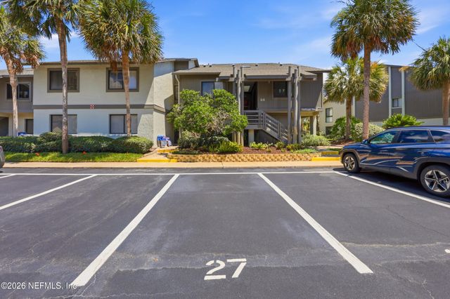 27 VILLAGE DEL LAGO Circle, St. Augustine, FL 32080