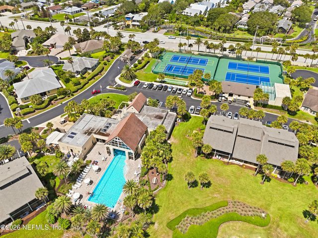 27 VILLAGE DEL LAGO Circle, St. Augustine, FL 32080