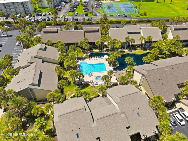 27 VILLAGE DEL LAGO Circle, St. Augustine, FL 32080