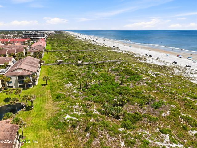 27 VILLAGE DEL LAGO Circle, St. Augustine, FL 32080