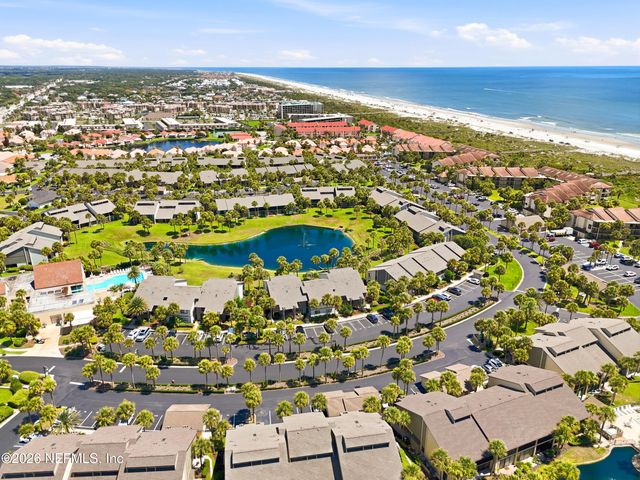 27 VILLAGE DEL LAGO Circle, St. Augustine, FL 32080