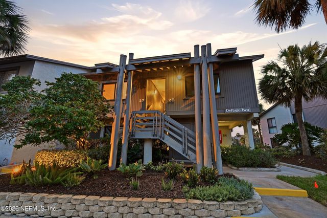 27 VILLAGE DEL LAGO Circle, St. Augustine, FL 32080
