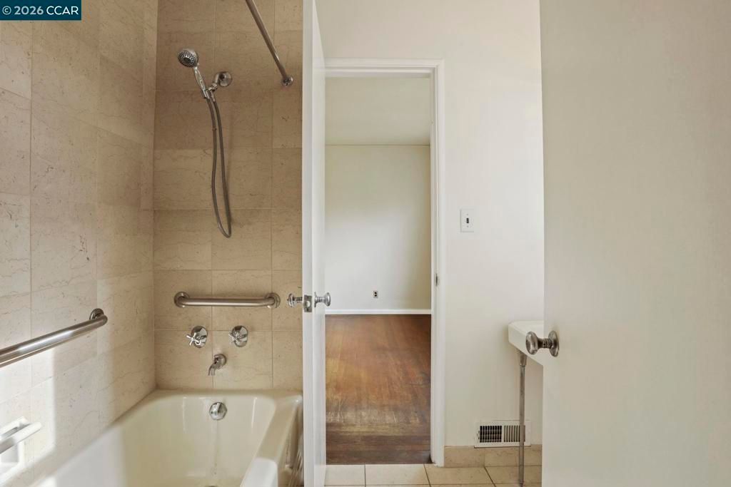 Image 26 of property listing at 204 El Camino Real, Berkeley, CA 94705