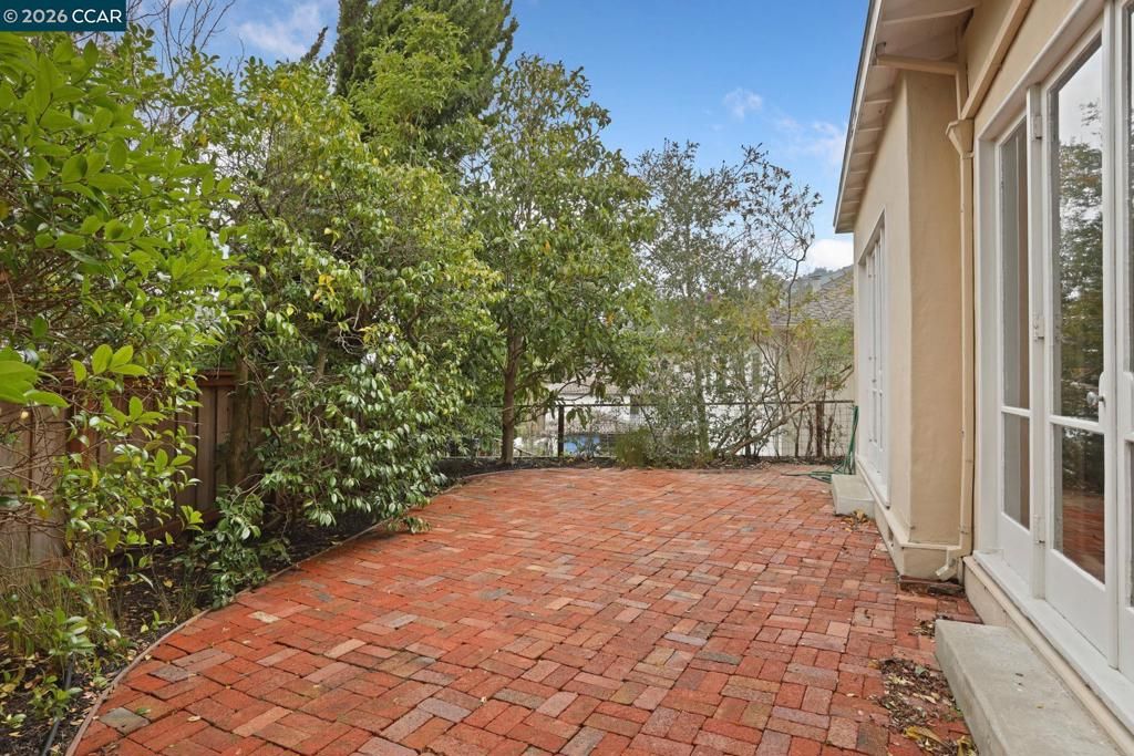 Image 44 of property listing at 204 El Camino Real, Berkeley, CA 94705