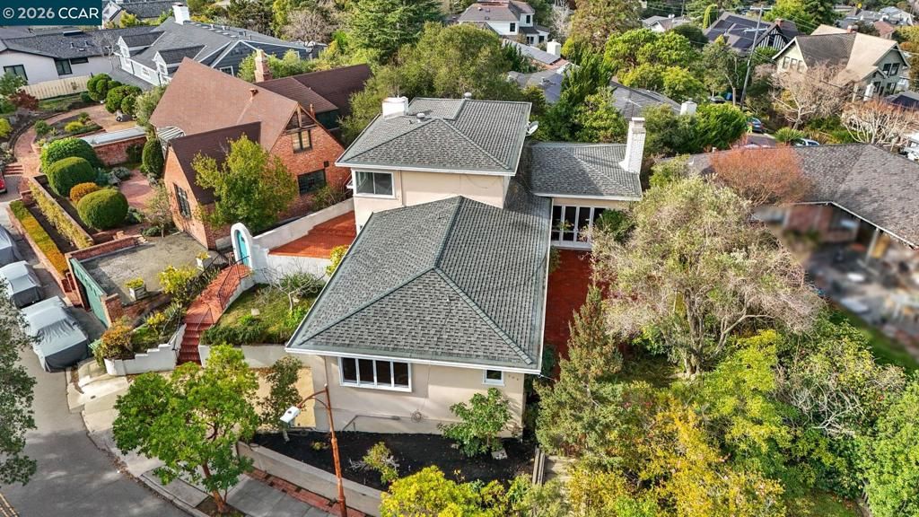 Image 54 of property listing at 204 El Camino Real, Berkeley, CA 94705