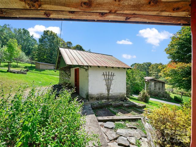 1992 Green Creek Road, Bakersville, NC 28705