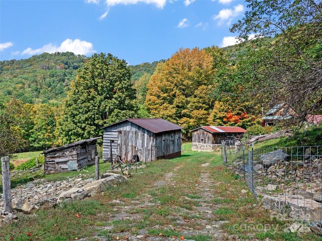 1992 Green Creek Road, Bakersville, NC 28705