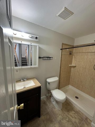 7 DRUMCASTLE CT, Germantown, MD 20876