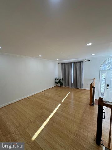 7 DRUMCASTLE CT, Germantown, MD 20876