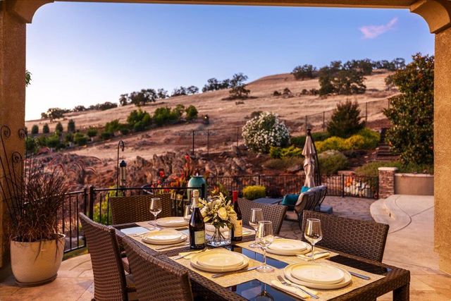 1261 Cornerstone Dr, El Dorado Hills, CA 95762