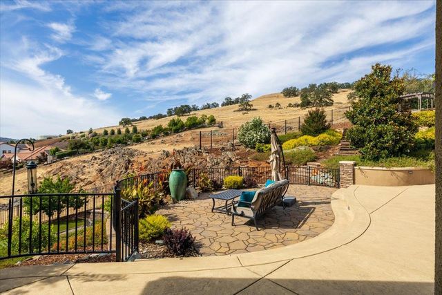 1261 Cornerstone Dr, El Dorado Hills, CA 95762