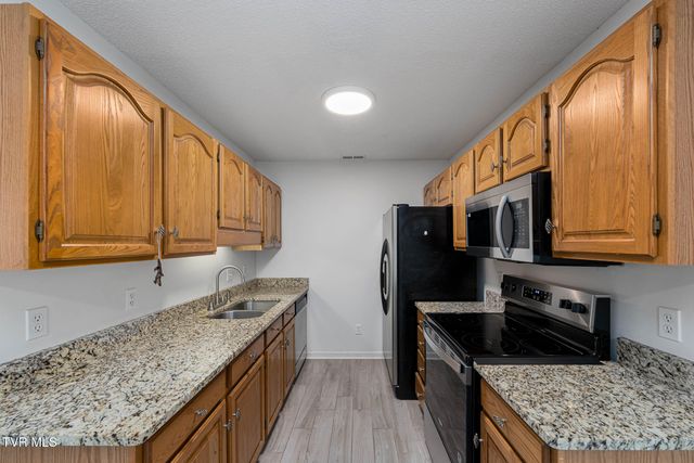 2700 Indian Ridge Road 19, Johnson City, TN 37604