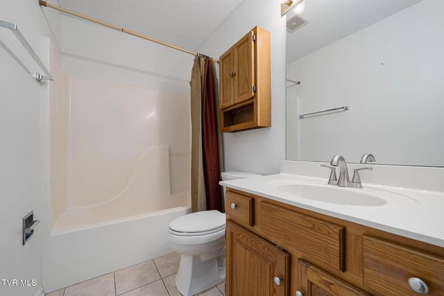 2700 Indian Ridge Road 19, Johnson City, TN 37604