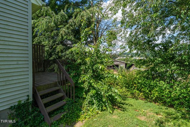 2700 Indian Ridge Road 19, Johnson City, TN 37604