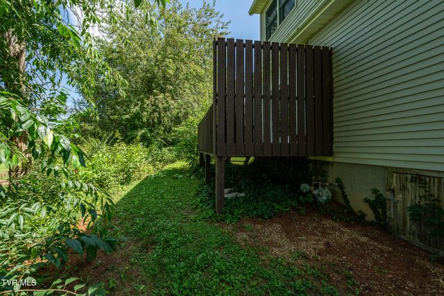 2700 Indian Ridge Road 19, Johnson City, TN 37604