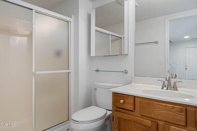 2700 Indian Ridge Road 19, Johnson City, TN 37604