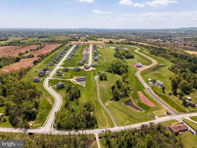 489 DARROW RD, York, PA 17404