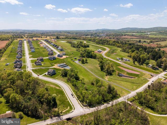 489 DARROW RD, York, PA 17404