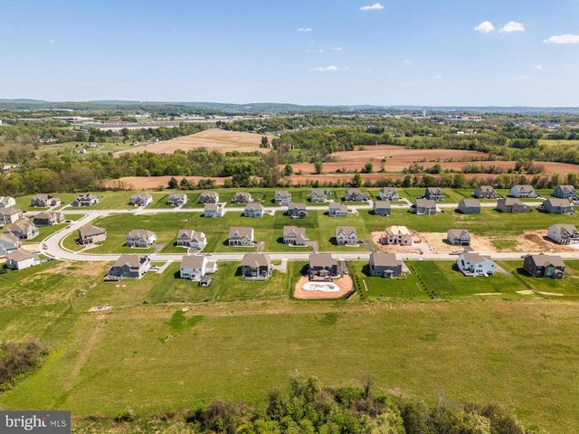 489 DARROW RD, York, PA 17404