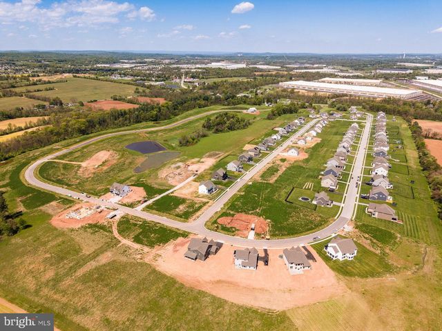 489 DARROW RD, York, PA 17404