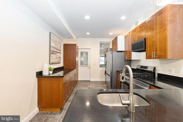 916 SHEPHERD ST NW, Washington, DC 20011