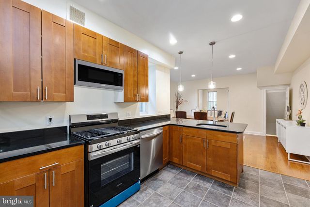 916 SHEPHERD ST NW, Washington, DC 20011