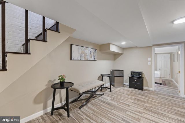 916 SHEPHERD ST NW, Washington, DC 20011