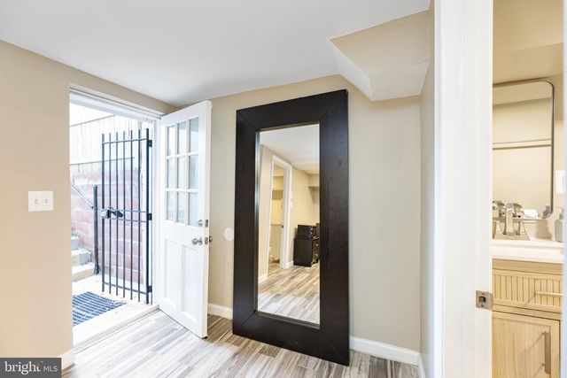 916 SHEPHERD ST NW, Washington, DC 20011