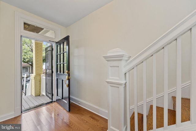 916 SHEPHERD ST NW, Washington, DC 20011
