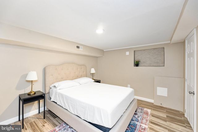 916 SHEPHERD ST NW, Washington, DC 20011