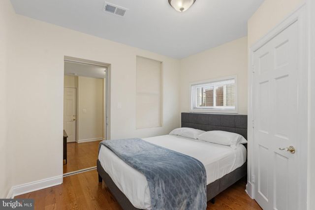 916 SHEPHERD ST NW, Washington, DC 20011