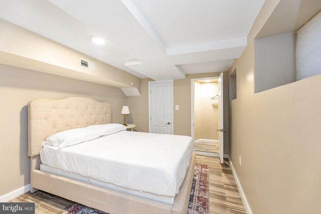 916 SHEPHERD ST NW, Washington, DC 20011