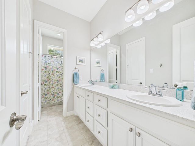 14115 Dunsmore Landing Drive, Houston, TX 77059