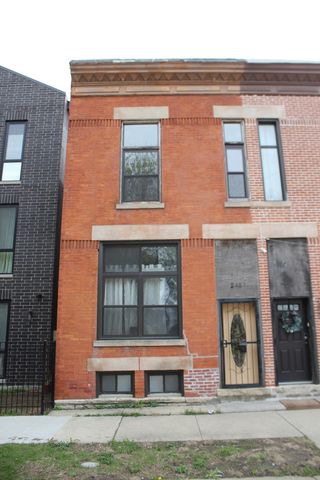 2457 W Adams Street, Chicago, IL 60612