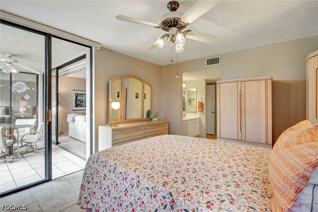 4586 Trawler CT 304, Fort Myers, FL 33919