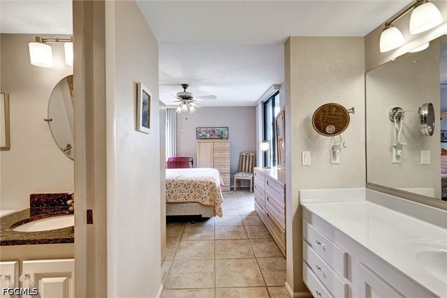 4586 Trawler CT 304, Fort Myers, FL 33919