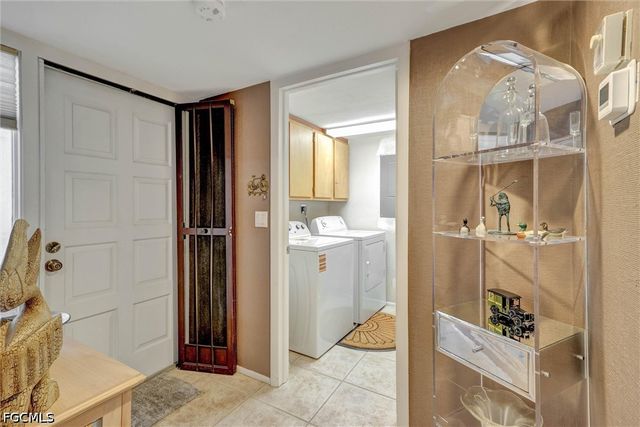 4586 Trawler CT 304, Fort Myers, FL 33919