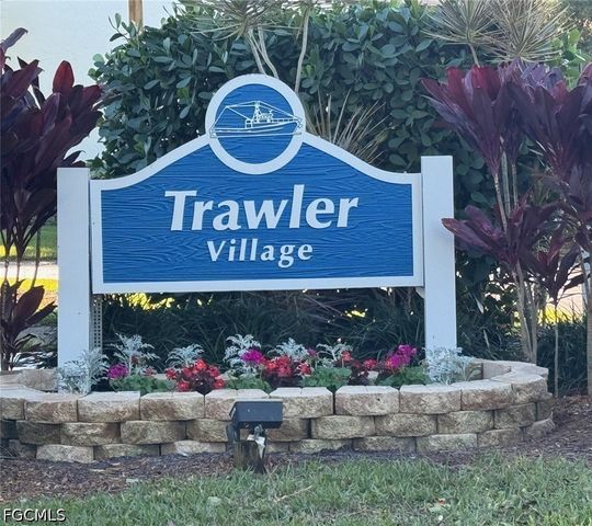 4586 Trawler CT 304, Fort Myers, FL 33919