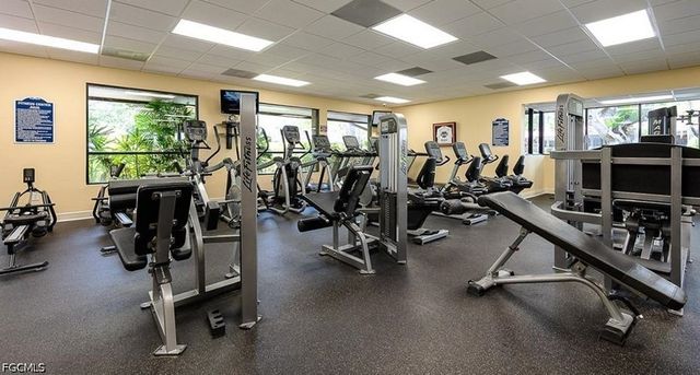 4586 Trawler CT 304, Fort Myers, FL 33919