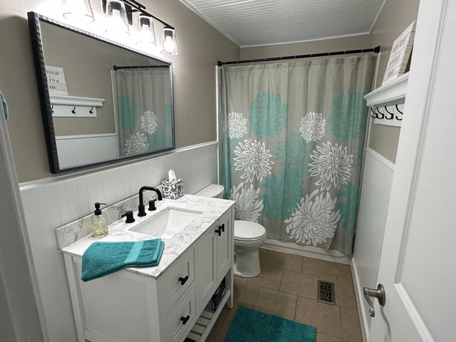 7796 Walnut Creek Drive, Florence, KY 41042