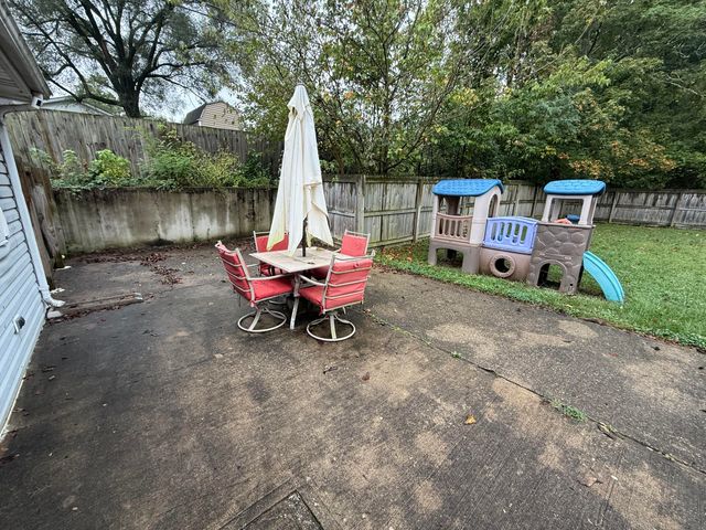 7796 Walnut Creek Drive, Florence, KY 41042