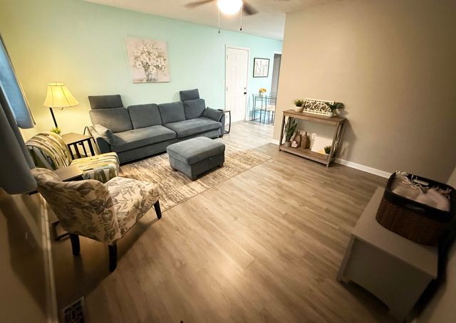 7796 Walnut Creek Drive, Florence, KY 41042